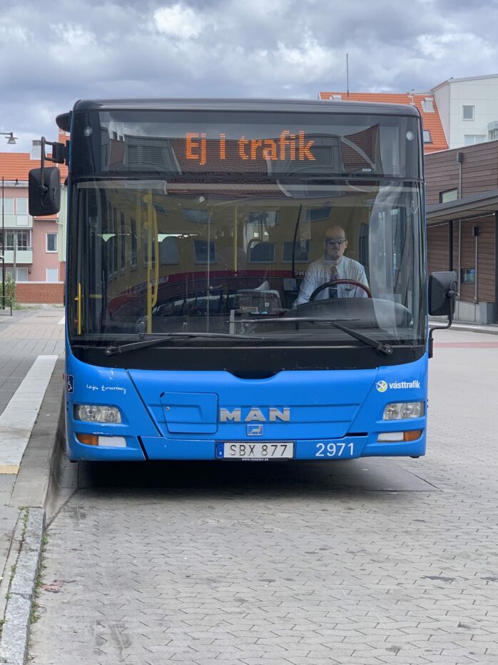 Tre busslinjer i Torslanda byter namn under 2023. Svart Express blir X5, Röd blir X6 och Lila blir X90.