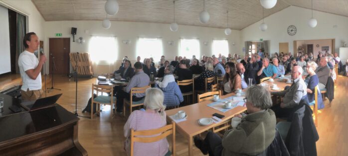 Willy Svedholm var en av de inbjudna talarna när Hönö ö-råd kallade till möte. Foto: förmedlade av Bengt Svanholm