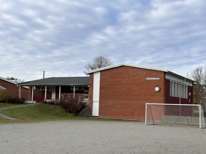 Noleredsskolan, Torslandas äldsta skola, står inför totalombyggnad. Någon tidplan är ännu inte kommunicerad.